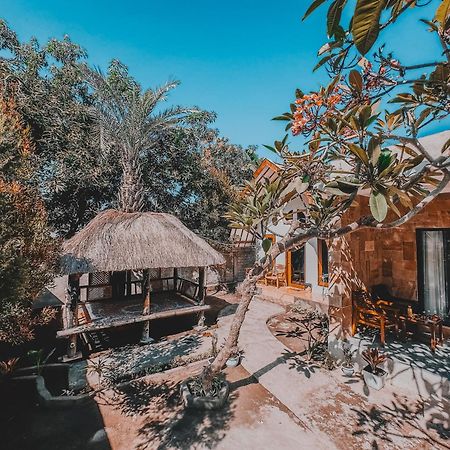 Happy Village Gili Air Exterior photo