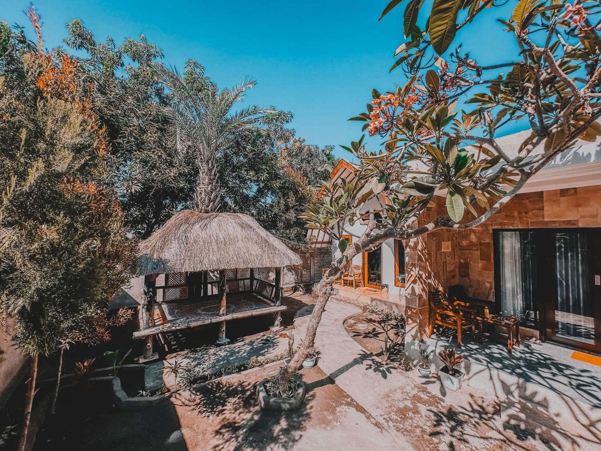 Happy Village Gili Air Exterior photo