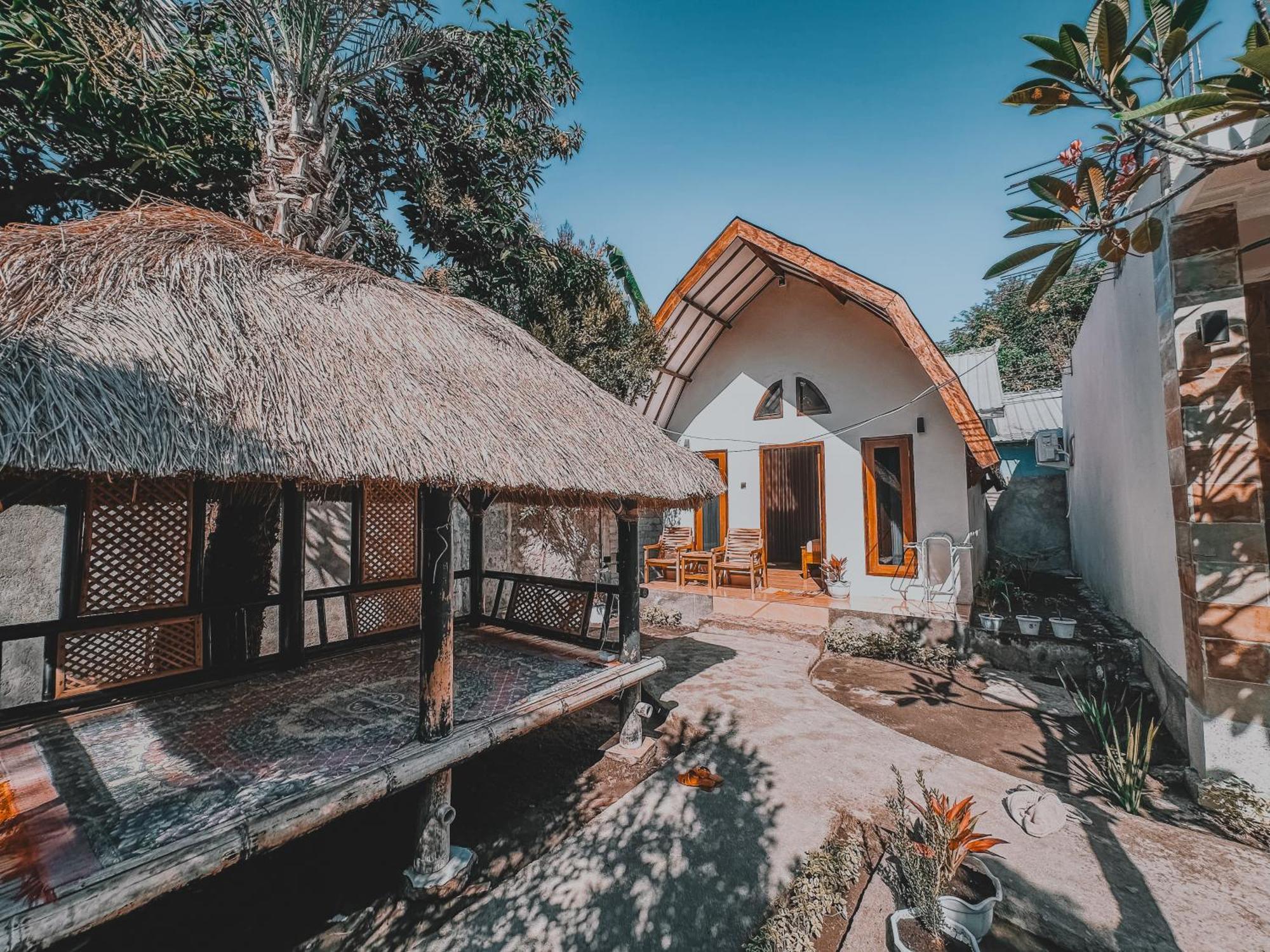 Happy Village Gili Air Exterior photo